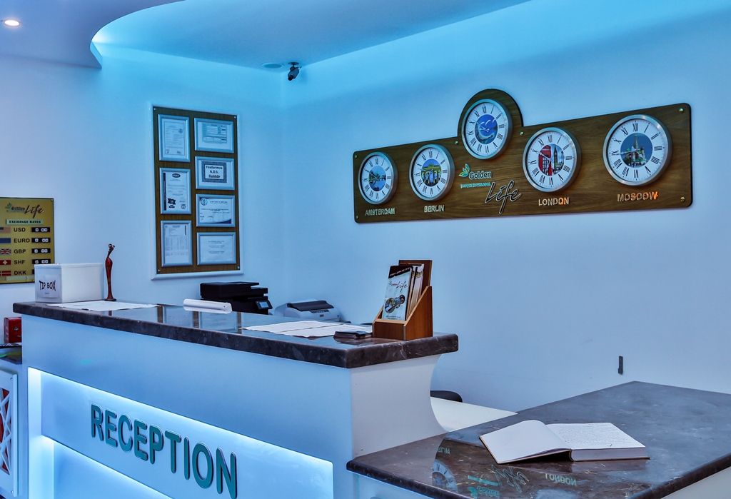 Golden Life Blue & Green Hotel